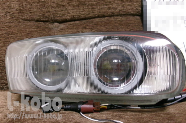 ���p�[�hJ�t�F���[�̃w�b�h���C�g���H1-2